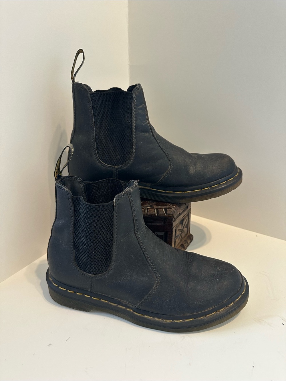 Dr. Martens Chelsea Pull On Black Leather Boot Woman’s Size 7 USL 2976